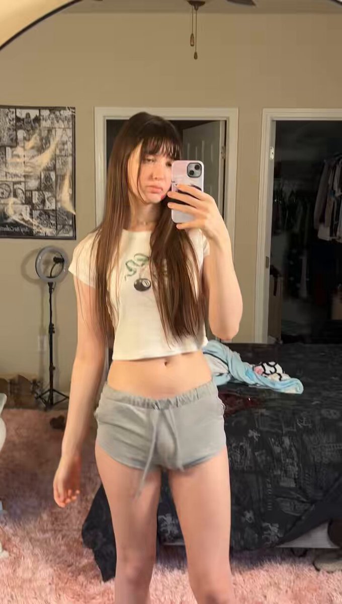 TS Lana 🎀 50% off sale! — vídeos porno — pov: u just got home from work and ur gf has been bricked up waiting for u all day 😛
