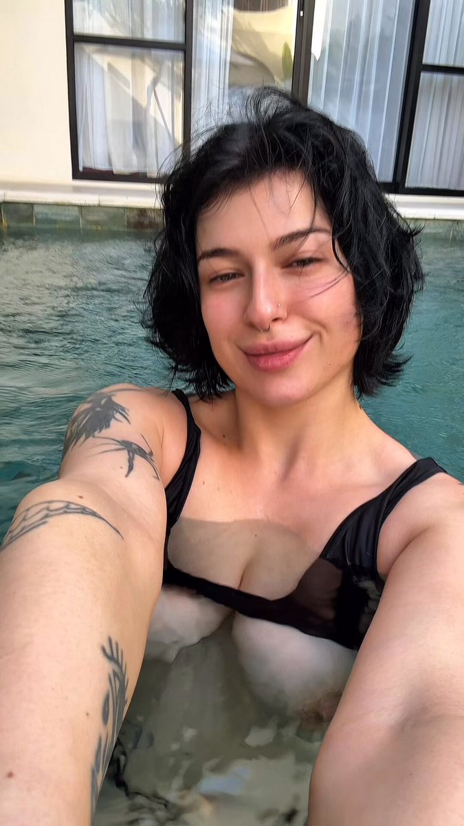 Vladochka — Pornovideos — Let's get wet together... 🤫
