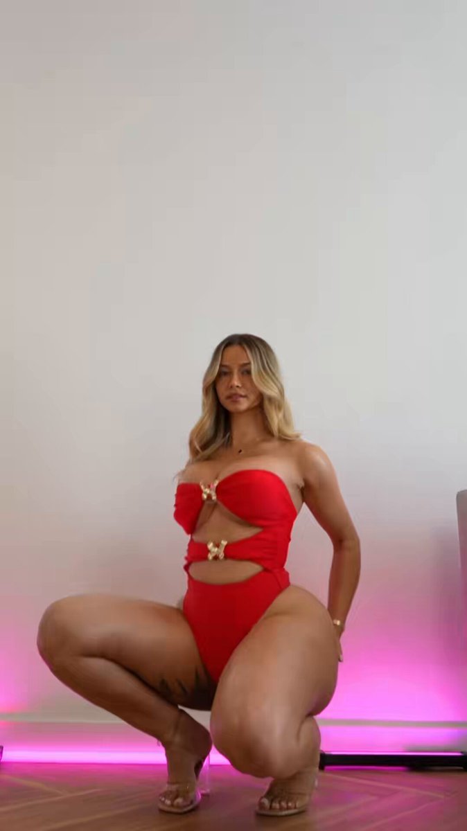 ara bella — Vídeo — trying to make it jiggle more