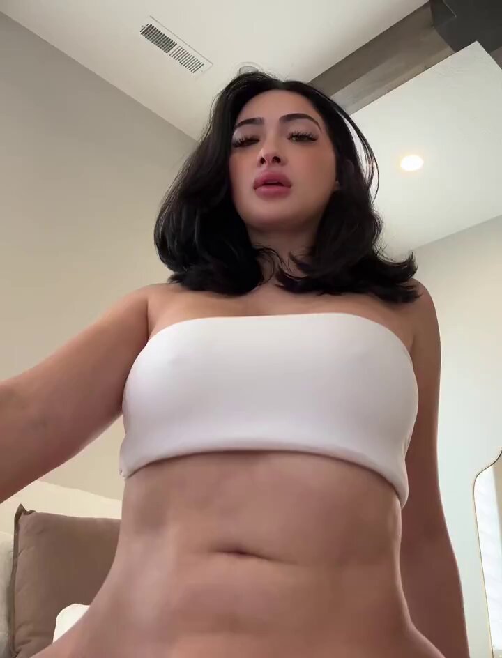 JayleneFox 🇵🇷 — Vídeo — On top, belly dancing on you....... Feel that? 🥵
