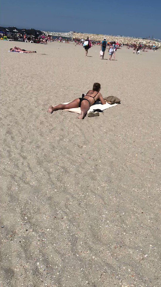 BeachMood — Vídeo — 🇵🇹🏖Portugal Beach Walking - LIVE🔴 #portugal #portugalbeach #beaches #porto #sand #walk #beachbabe #beachday #beachfun #fun #beachlive #woman #Sunny #
