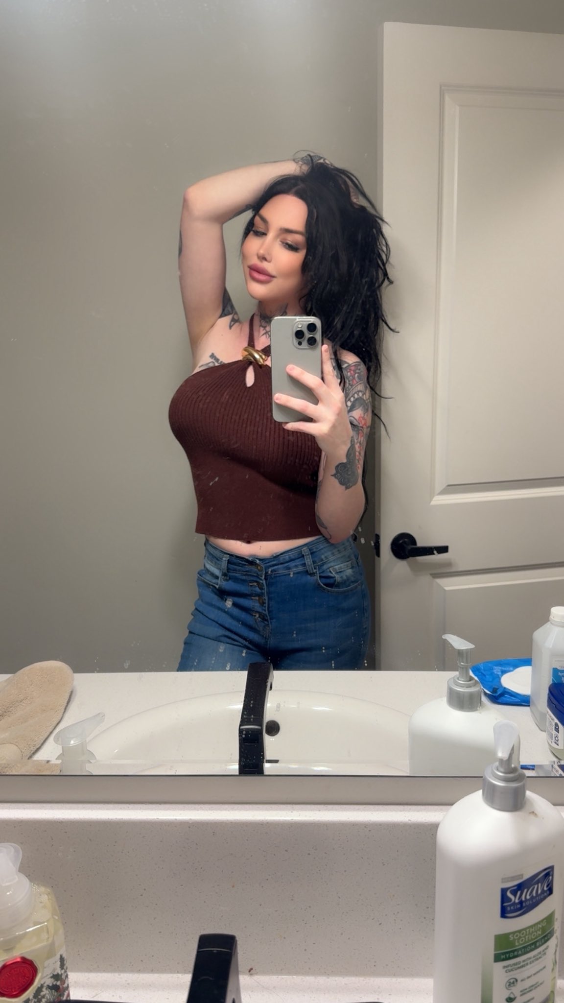 Jenna Paige — foto desnuda — Tell me I’m pretty with clothes on 👇 😇