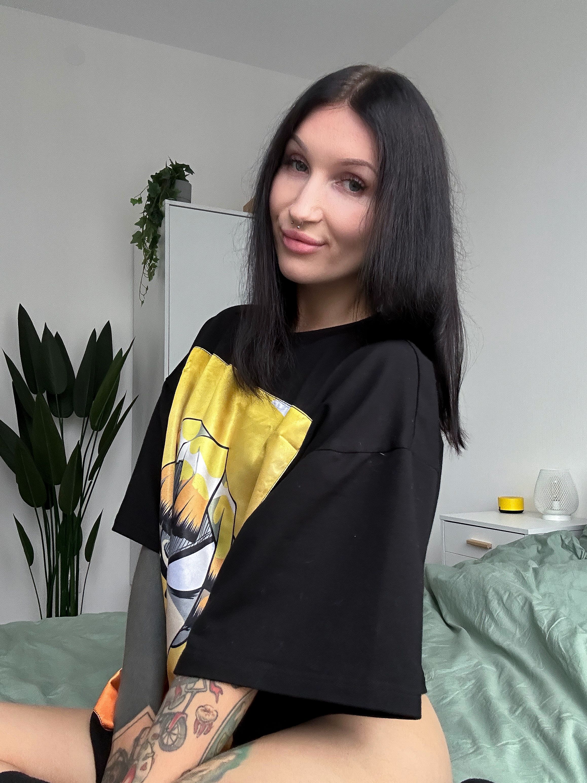 🦄 Keokistar🌟 FANSLY — foto desnuda — Go 50 retweets to see pussy without panties?