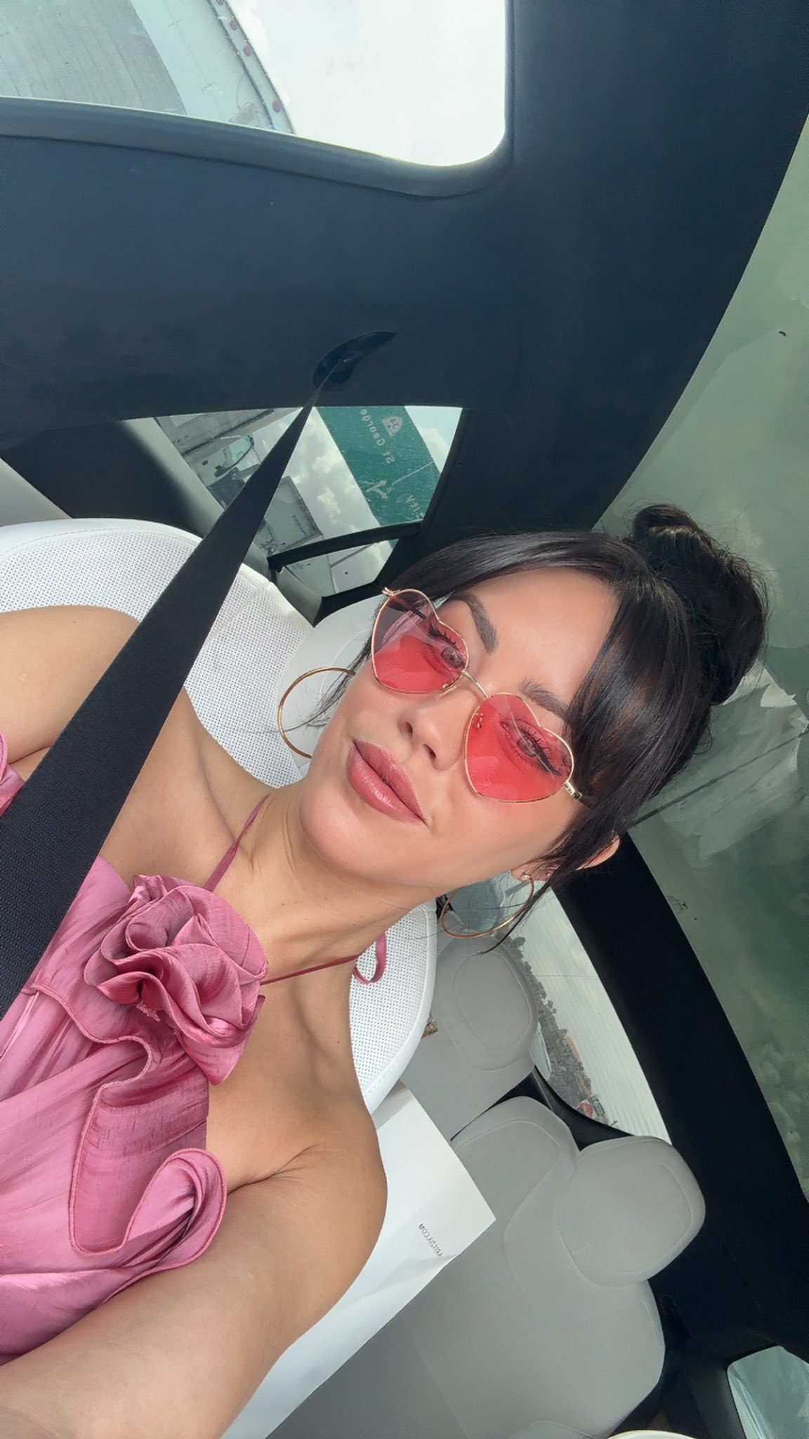 Alina Lopez — Nacktfoto — I just did an incredible threesome with two girls where we all scissored at the same time while sucking each others feet. An incredible act of athleticism and whoreism. Can’t wait 4 u all 2 see it on my site. Go connect with me now so you’re the first to see it!