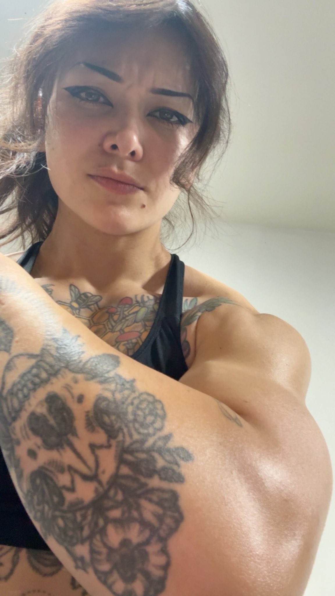 Cleo Mercury 💫 — foto nua — your POV before i beat you up 👊🏼💥