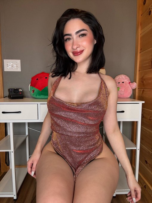 JayleneFox 🇵🇷 — foto — Waiting 4 U here ;)