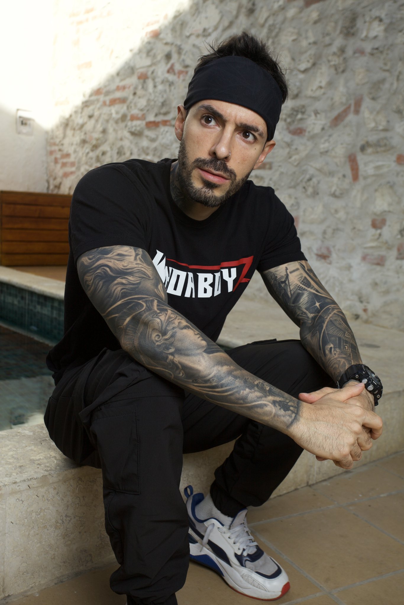 Mike Zander — foto desnuda — @FREAKMobMedia @princessyessix “Great energy in Medellín! 🇨🇴🔥 Always down to connect, create and work with great people. @FREAKMobMedia 🎬 Let’s make it happen