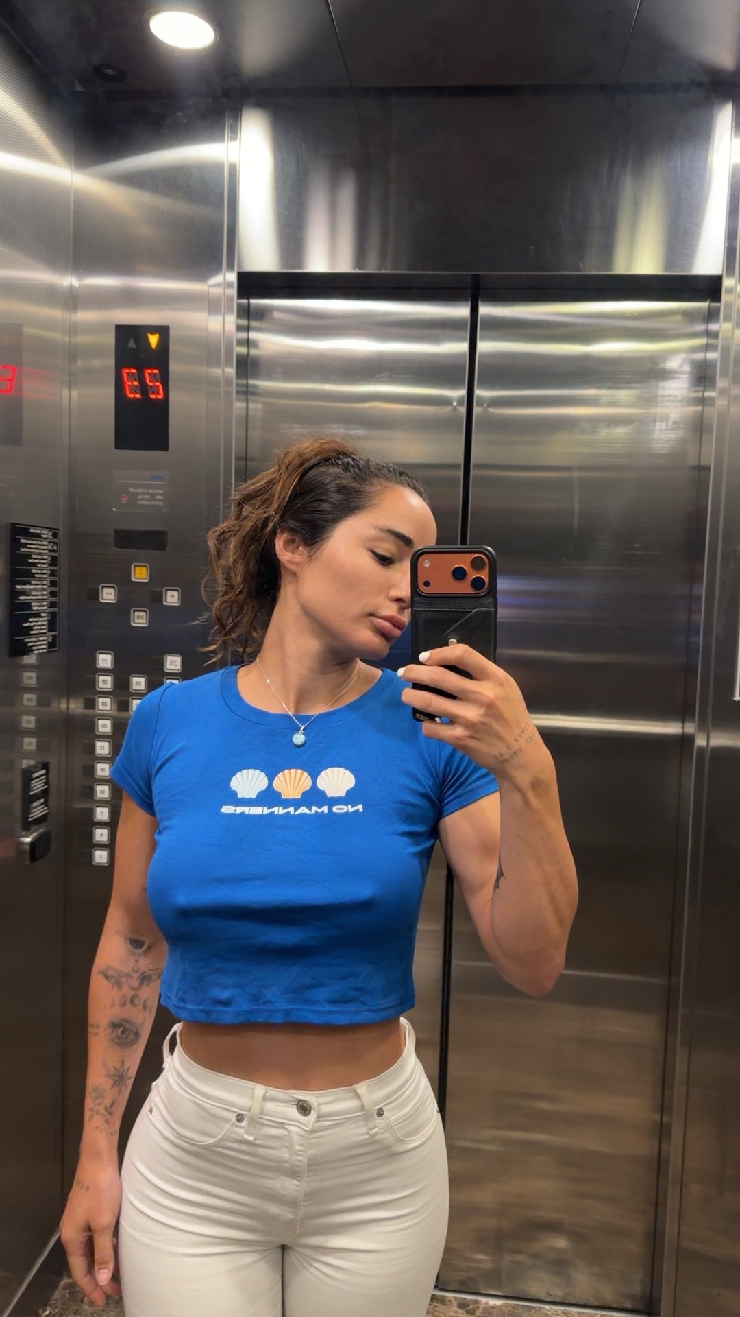 BruLuccas25 — foto desnuda — post 2103529967615430853