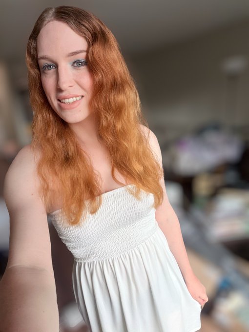 Erica Cherry — photo — Took me awhile but I think I’ve finally found how to balance all these different sites I’m popular on 😅