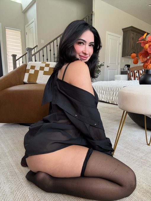 JayleneFox 🇵🇷 — foto — Click the link and I’ll show you the one I almost didn’t post.