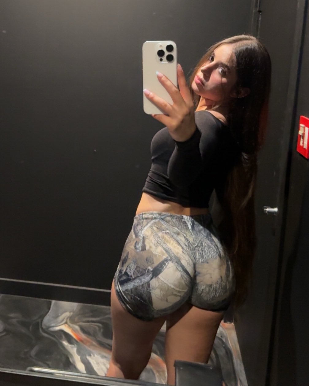 Em — foto — Working hard 💪